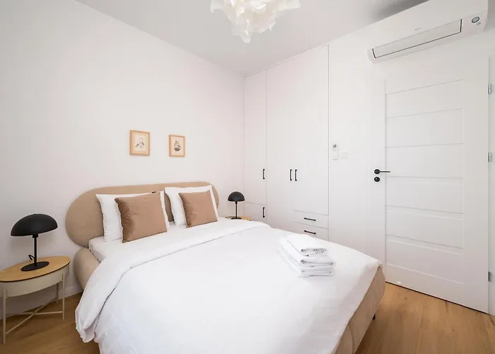 Apartment Raclawicka 7 Superior By Bookinghost *