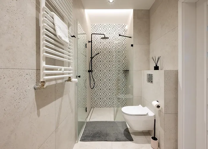 Raclawicka 7 Superior By Bookinghost Warszawa