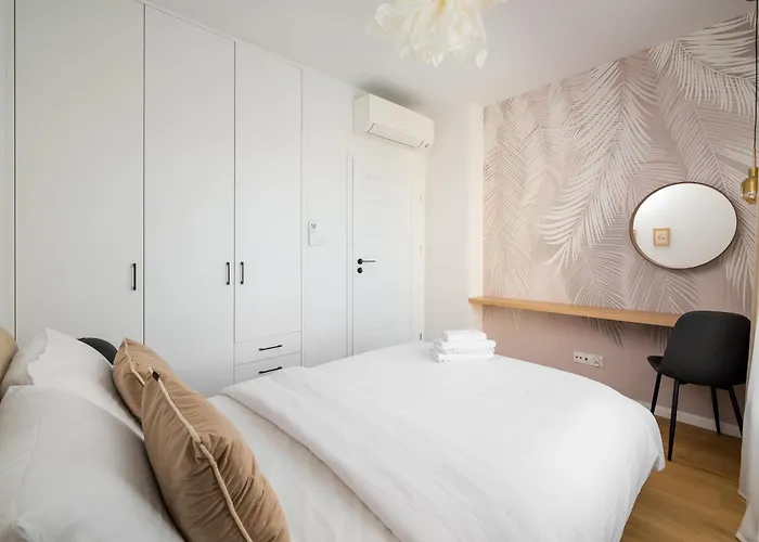 Raclawicka 7 Superior By Bookinghost Warsaw