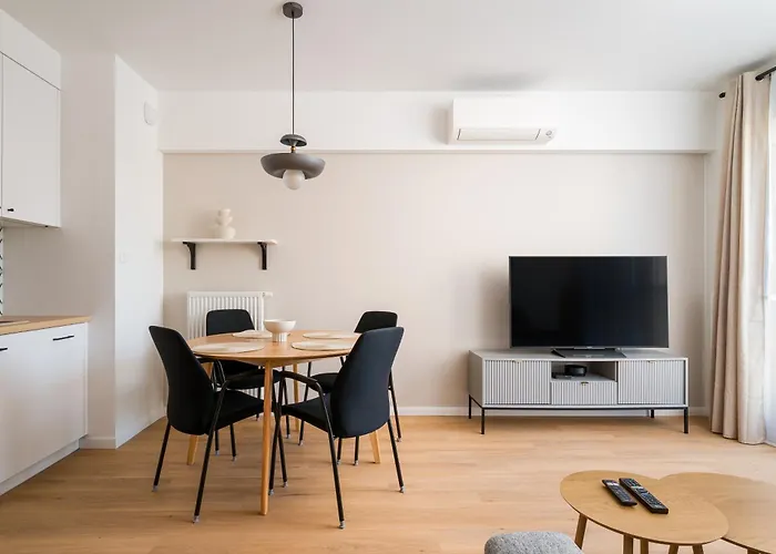 Raclawicka 7 Superior By Bookinghost Lejlighed Warszawa