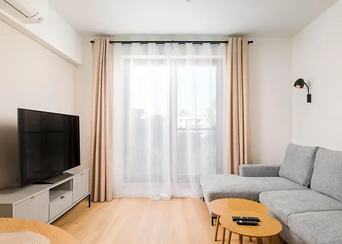 Raclawicka 7 Superior By Bookinghost