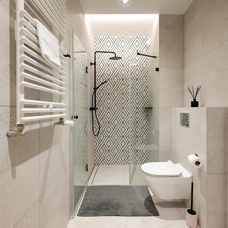 Raclawicka 7 Superior By Bookinghost Varsovie